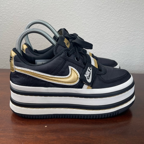 Nike Women’s Vandal 2K Black Metallic Gold 2018 Platform Sneaker Size 6.5 - Picture 5 of 9